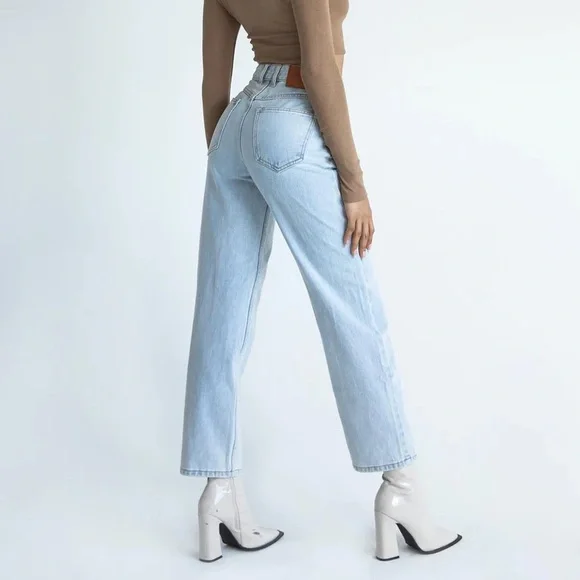 NWT Princess Polly Carla Light Wash Denim - Picture 2 of 6